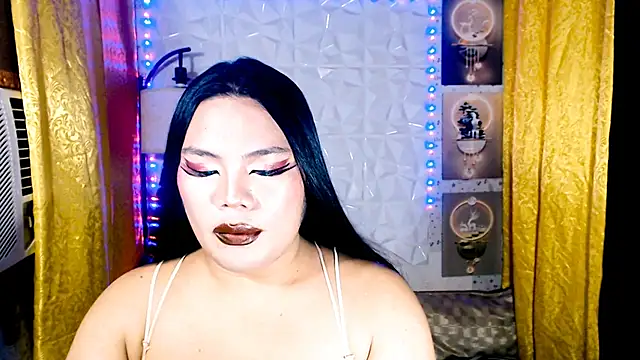 Webkamerová show TSbrianaHugeCock