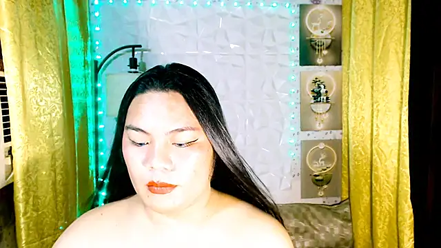 הופעת וובקאם של TSbrianaHugeCock