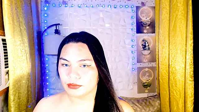 Pokazy przed kamerką – TSbrianaHugeCock