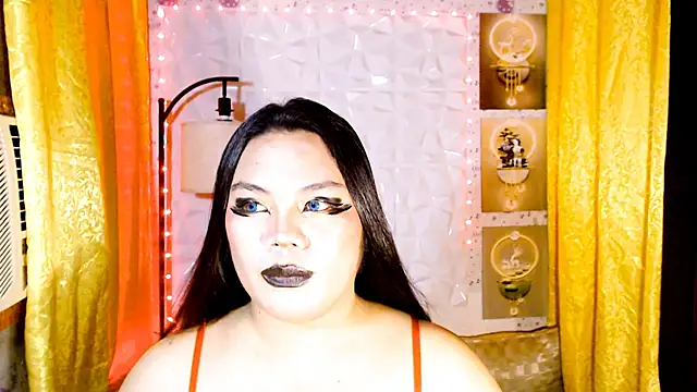 โชว์เ ว็บแคมของ TSbrianaHugeCock