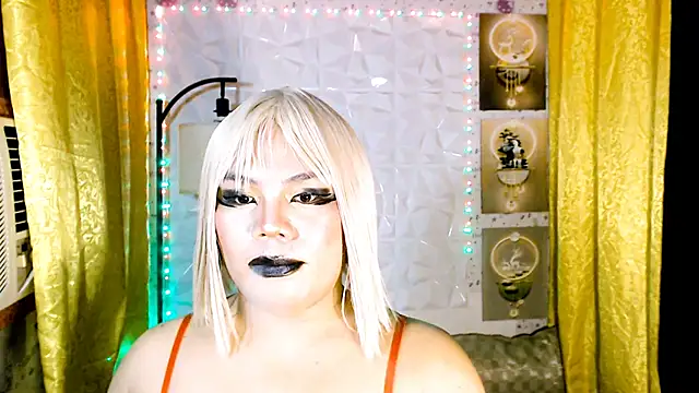 TSbrianaHugeCock Webcamshow
