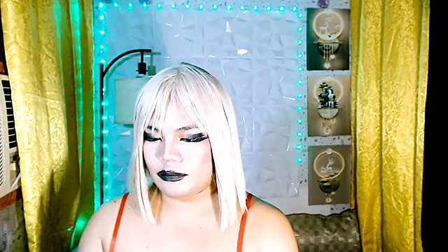TSbrianaHugeCock Adlı Modelin Web Kamerası Şovu