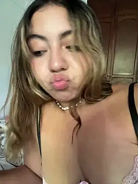 הופעת וובקאם של Bonni_lohan