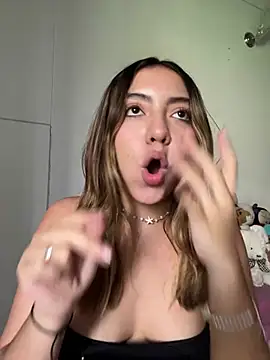 Bonni_lohan Show in webcam