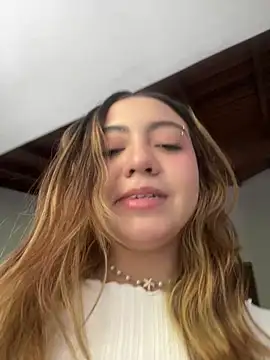 XXX chat uživo modela Bonni_lohan