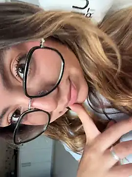 Bonni_lohan 现场XXX聊天