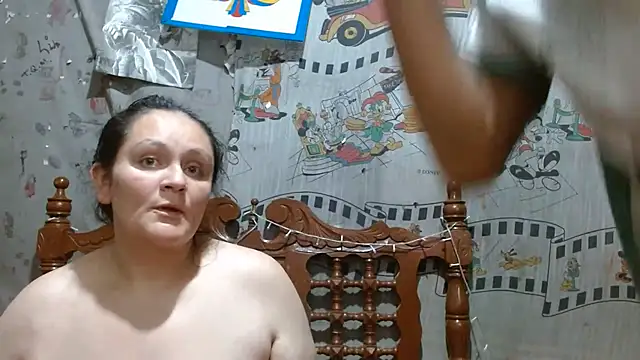 Show modela Dirty_sandy888 na web-kameri
