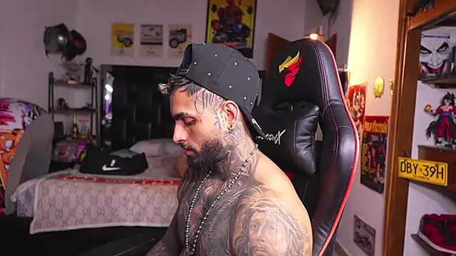 logan_hugh8 webkamerás műsora