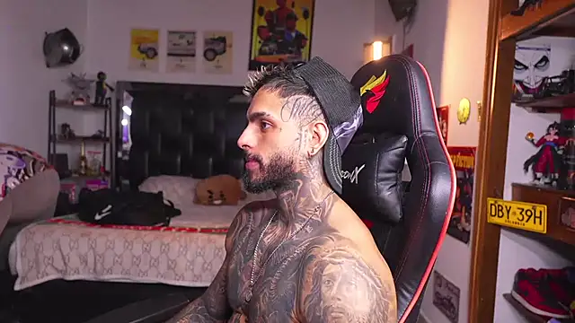 logan_hugh8: вебкам-шоу