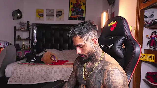 logan_hugh8 Webcam Show