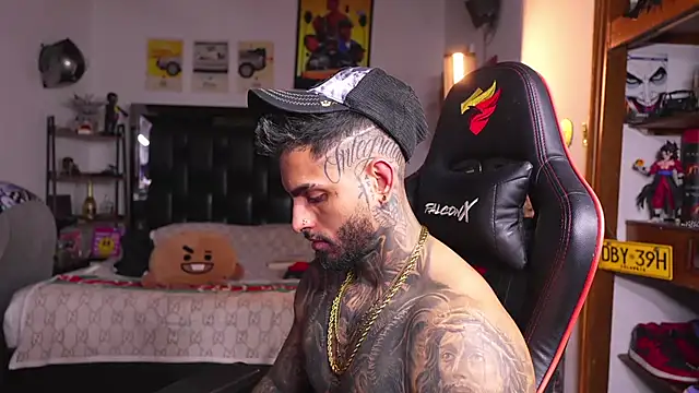 logan_hugh8's Webcam Show