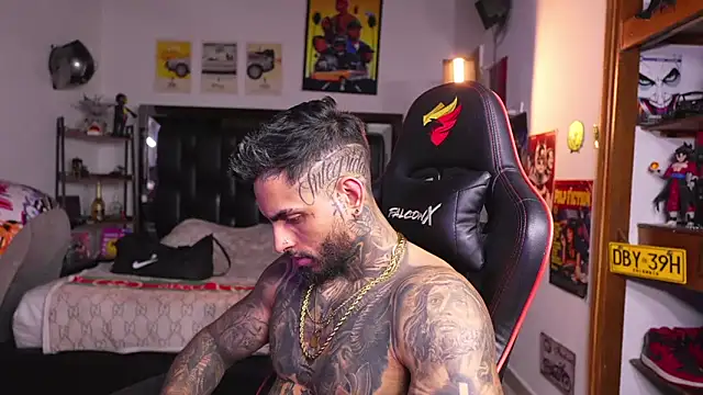 عرض كام logan_hugh8