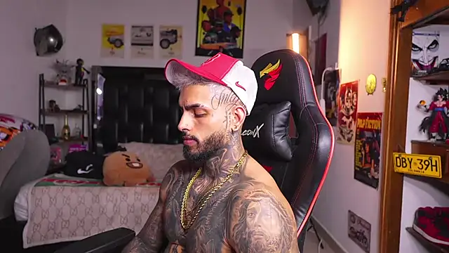 عرض كام logan_hugh8