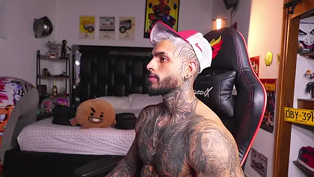 logan_hugh8 webkamerás műsora