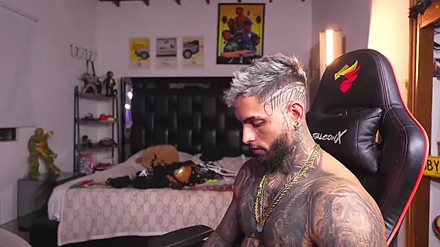 logan_hugh8 Adlı Modelin Web Kamerası Şovu
