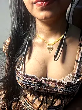 Hot_SALONI_21 在線直播表演