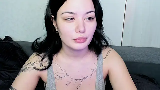 XXX chat uživo modela Dark_Moni