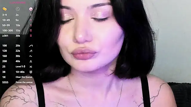 Dark_Moni Adlı Modelin Canlı XXX Sohbeti