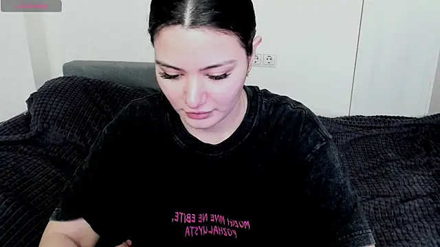 دردشة Dark_Moni الجنسية المباشرة