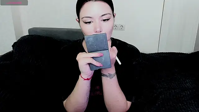 Dark_Moni Live XXX-chat