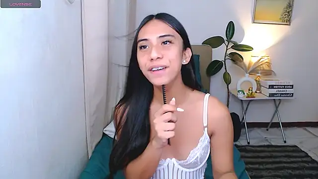 scarlet_smith7 Show in webcam