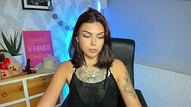 Chat +18 de Nova_SIN ao vivo