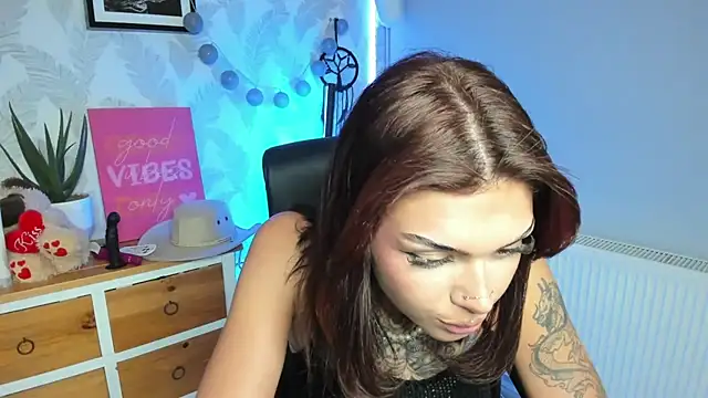 Nova_SIN's Live XXX Chat