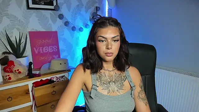 Nova_SIN live XXX chat