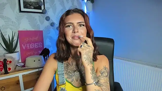 Nova_SIN Adlı Modelin Canlı XXX Sohbeti