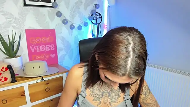 Nova_SIN Chat XXX live