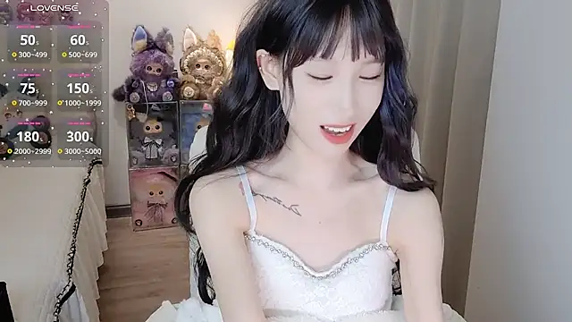 צ'אט XXX בשידור חי של M-OTT_