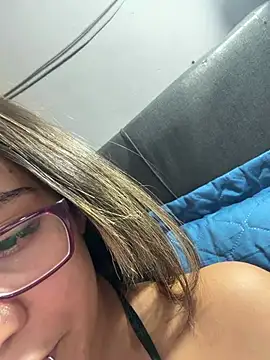 Show de moranguinh_24 na webcam