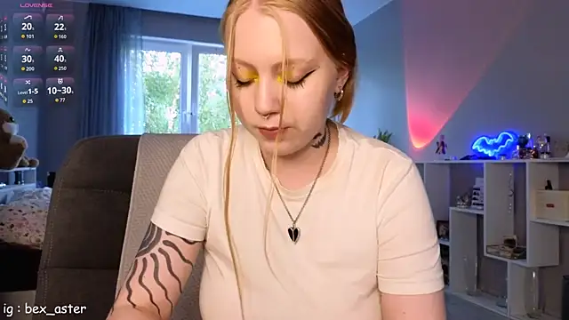 RebeccaAster Cameră chat live