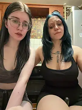 SleepingDuo Show in webcam