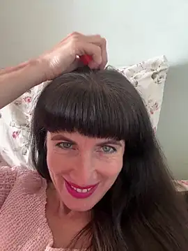LadyLuxLover's Live XXX Chat