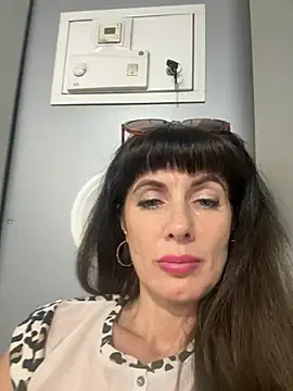 LadyLuxLover's Live XXX Chat