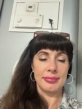 LadyLuxLover Live XXX-chat