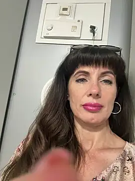 LadyLuxLover's Live XXX Chat