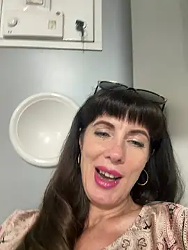 LadyLuxLover's Live XXX Chat