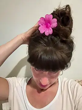 LadyLuxLover élő XXX-chatje