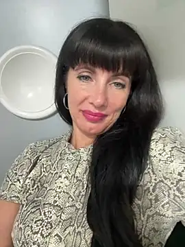 Chatroom XXX en direct de LadyLuxLover