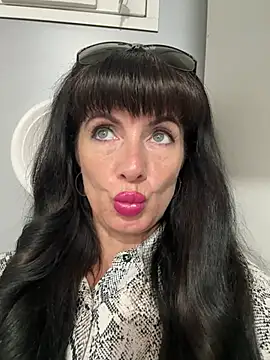 Živý XXX chat LadyLuxLover