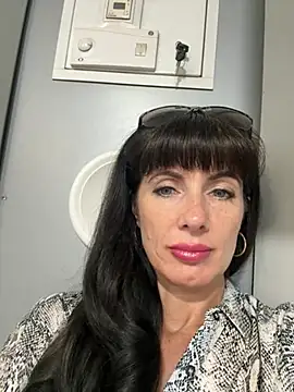 دردشة LadyLuxLover الجنسية المباشرة