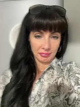 دردشة LadyLuxLover الجنسية المباشرة