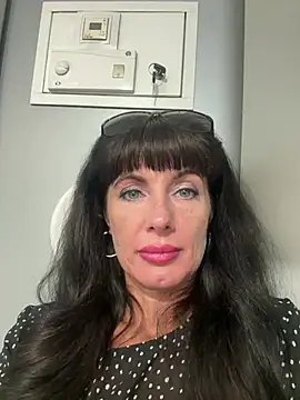 LadyLuxLover's Live XXX Chat