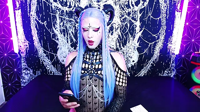naomi_satan's Webcam Show