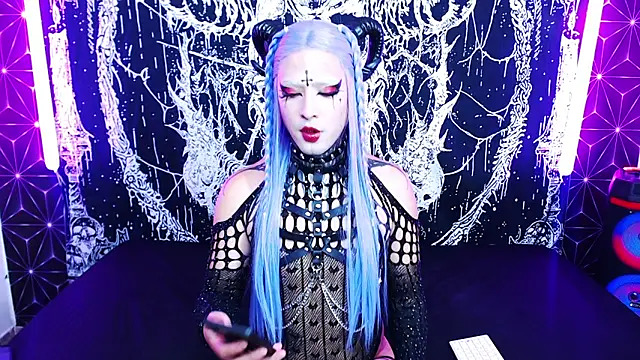 naomi_satan Шоу с уебкамера