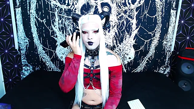 Вебкам-шоу naomi_satan