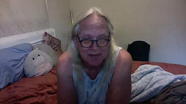 OldLadySara's Webcam Show