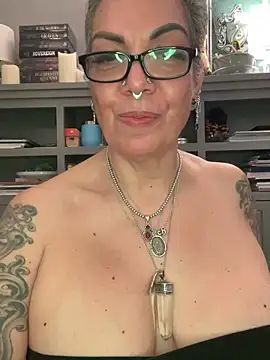 dieseldame1313's Webcam Show